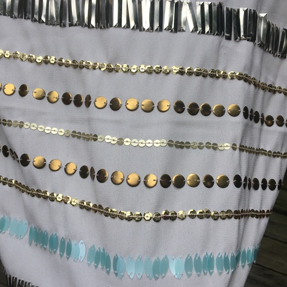 Really cute blouse top!! - Picture 2 of 5